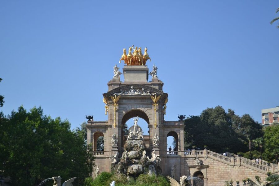 Barcelona: Guided Bike or E-Bike City Tour - Down Through Eixample to the Mediterranean