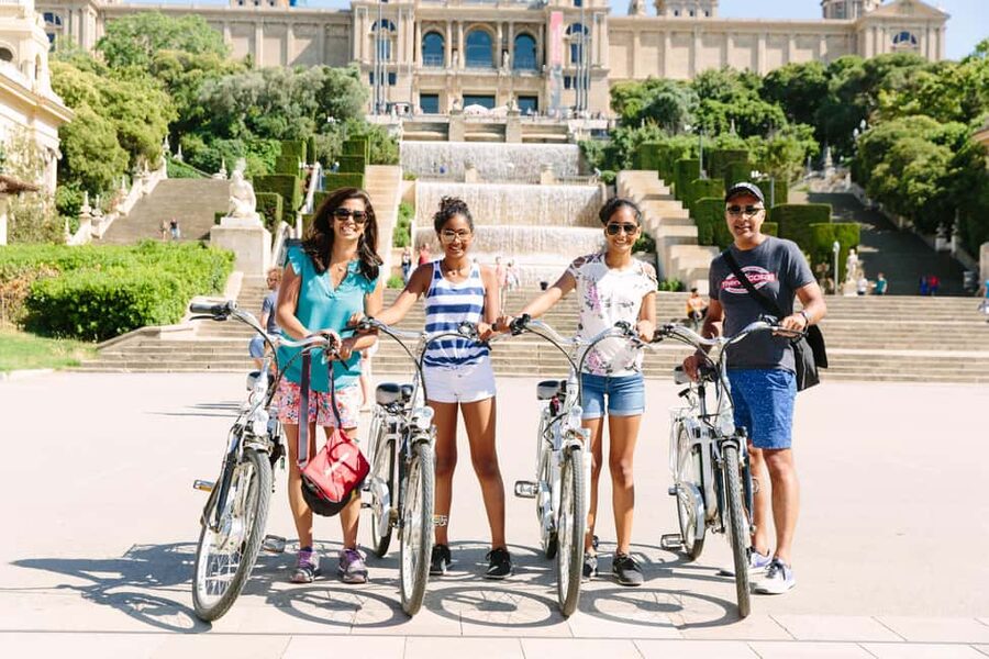 Barcelona: Guided Highlights Bike or eBike Tour (3 Hours) - Key points to know before you ride