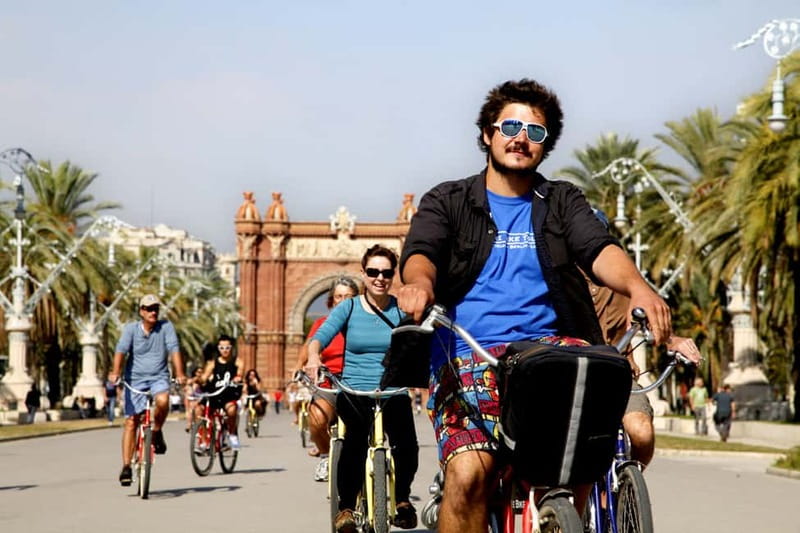 Barcelona: Guided Highlights Bike or eBike Tour (3 Hours) - Ciutadella Park and the Cascadas fountain