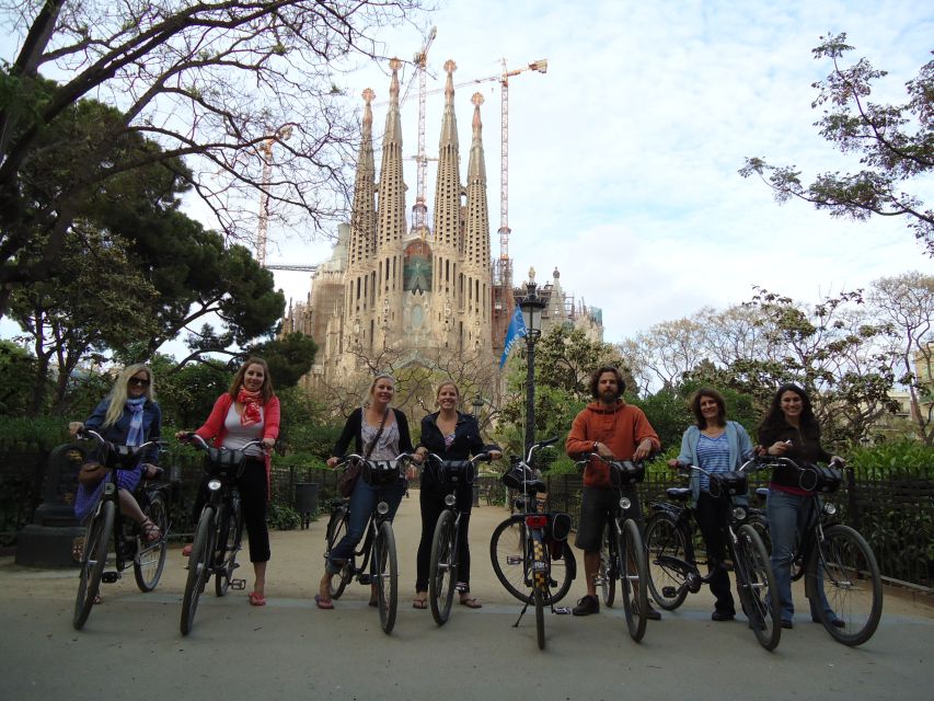 Barcelona Highlights Bike Tour: Cycle along the beach! - Starting at Carrer dels Tallers 45