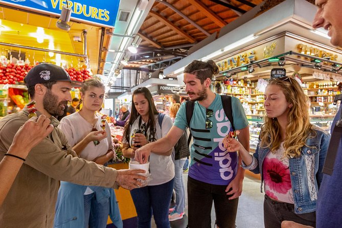 Barcelona Off the Beaten Track Bike Tour - Los Encantes and the road to Poblenou