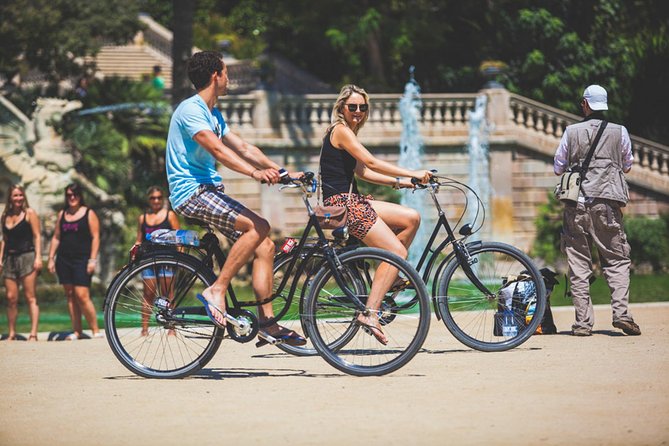 Barcelona: Private Bike/eBike Tour & Sagrada Familia Tickets - Gothic Barcelona: Cathedral, Santa Maria del Mar, and El Born