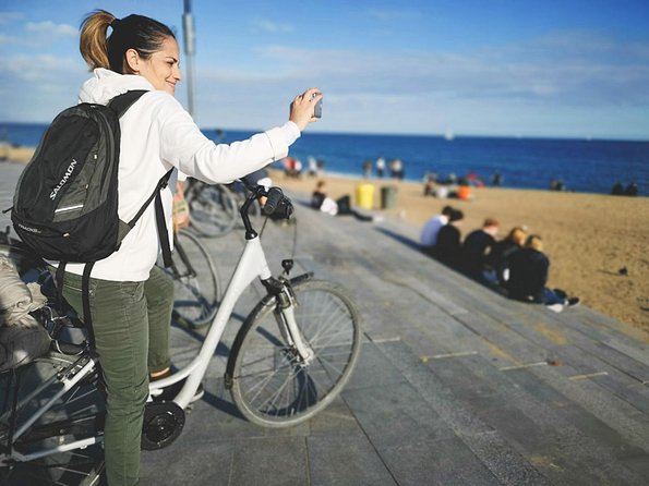 Barcelona: Private Bike/eBike Tour & Sagrada Familia Tickets - Ciutadella Park brings a calmer stretch