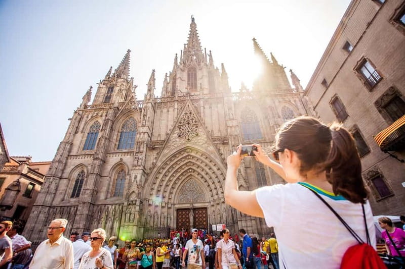 Barcelona: Private Group Bike Tour - What the cycling feels like in a group