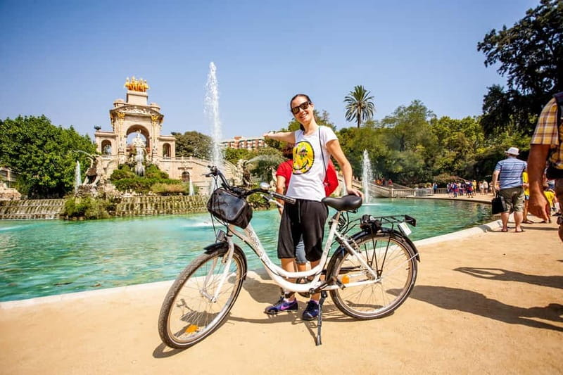 Barcelona: Private Group Bike Tour - From Port Olimpic to Playa Barceloneta
