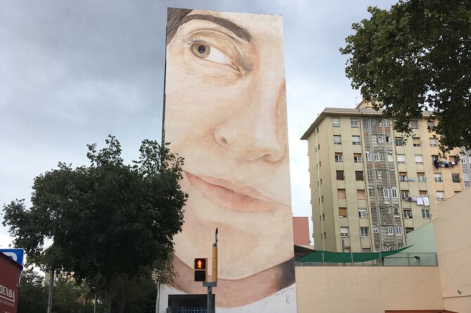 Barcelona Street Art and Graffitti Bicycle Tour - Timing, meeting details, and practical planning