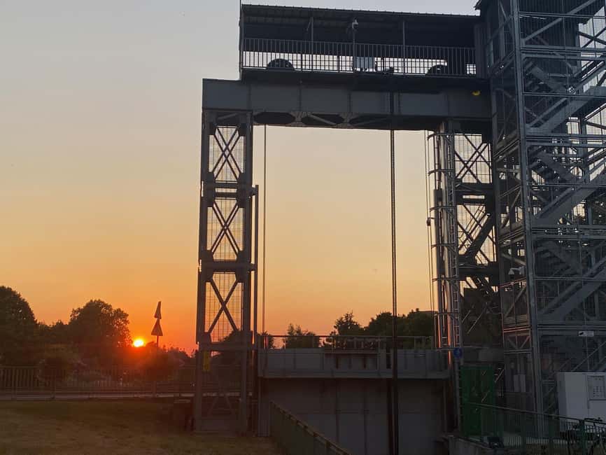Basel: Fancy a bike tour through 3 countries in 60 minutes? - The Dreiländereck border monument