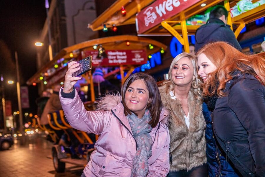 Belfast: City Centre Beer Bike Tour - Royal Avenue, City Hall, and the central route