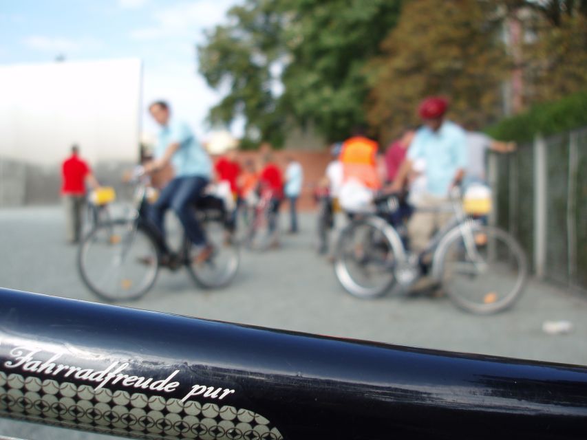 Berlin: 48-Hour or 72-Hour Bike Rental - Tempelhofer Park: room to spread out