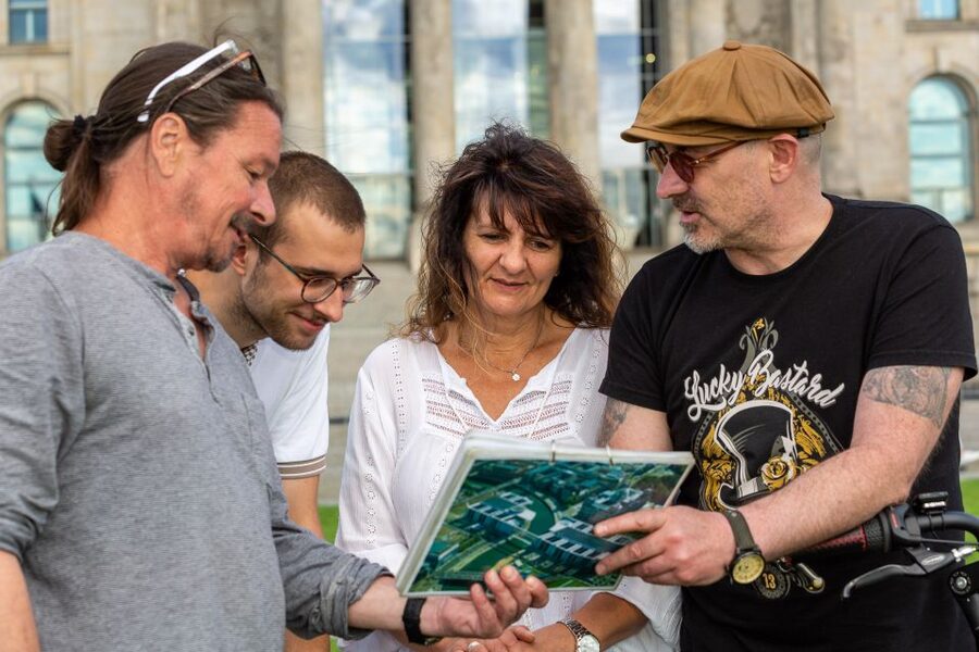 Berlin: E-Bike Tour of the Berlin Wall and Mitte Highlights - The guide, language, and group size