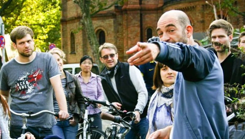 Berlin: Experience the Alternative Kreuzberg on a Bike Tour - CarLoft Modul and the canal route