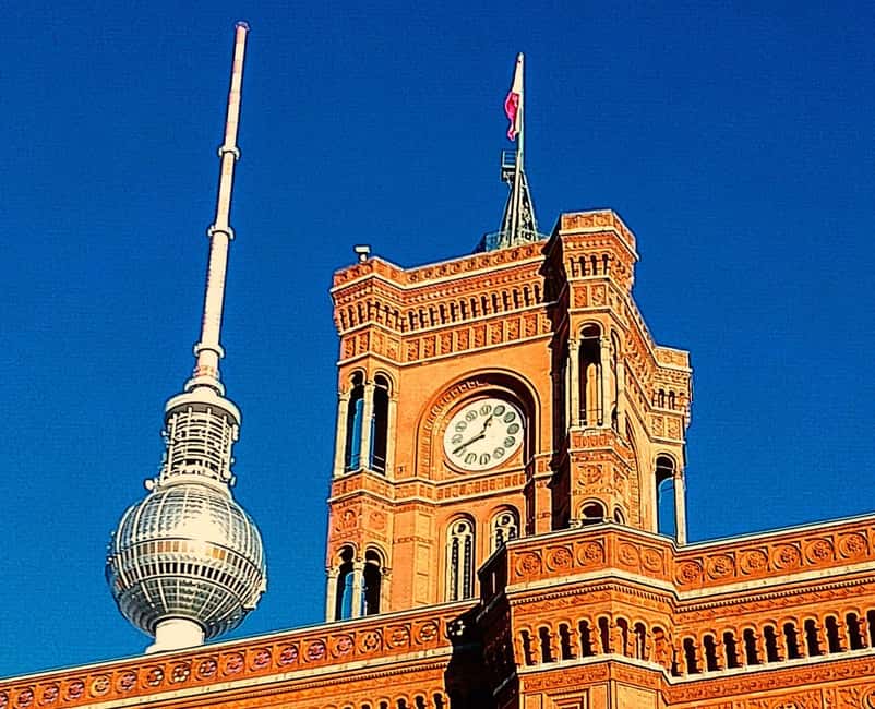 Berlin: From East to West & Wall Tour by Bike with a Guide - Volkspark Friedrichshain and the Grimm fountain