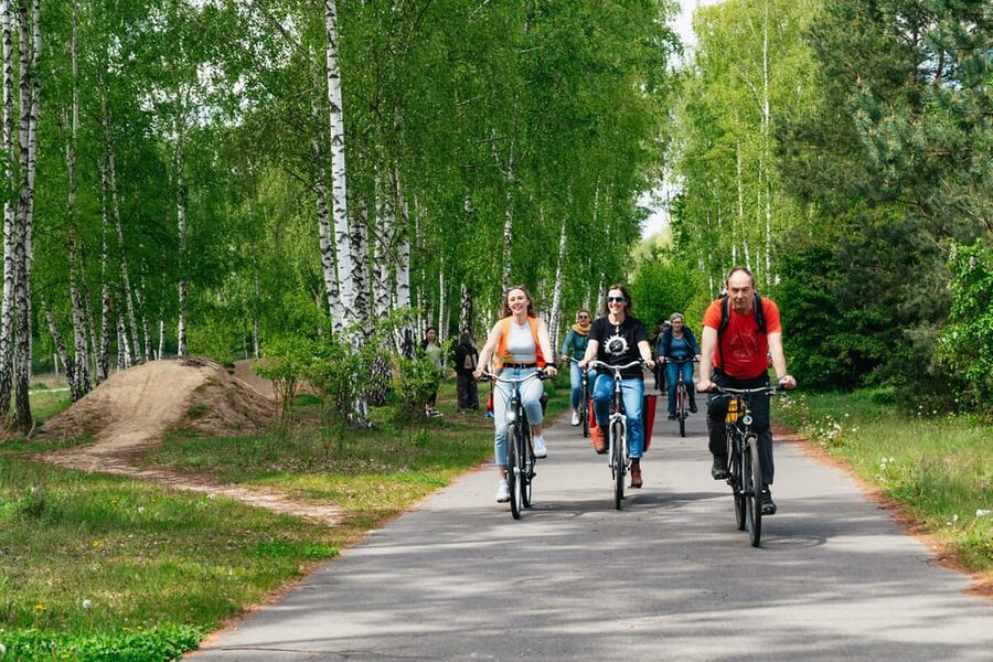 Berlin: Green City Guided Bike Tour - Humboldthain’s bunker and broad city views