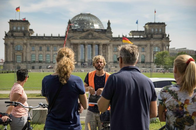 Berlin Highlights Sightseeing Bike Tour in Small Groups - Parks, the Victory Column, and a change of pace