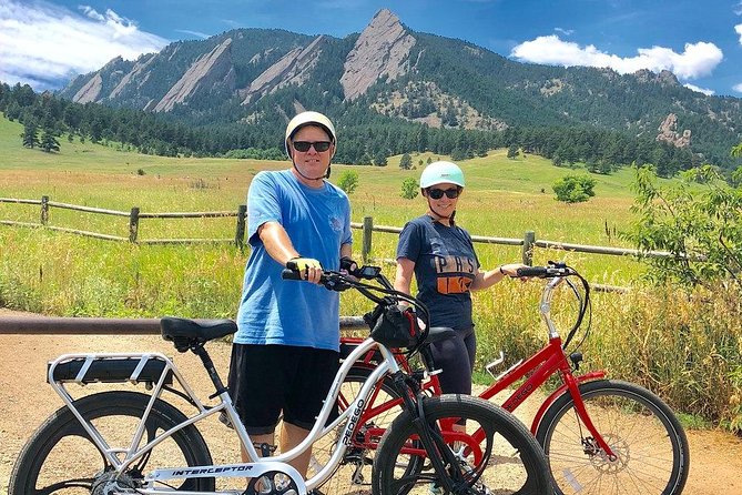 Best of Boulder E-Bike Tour - Getting comfortable on the Pedego bike