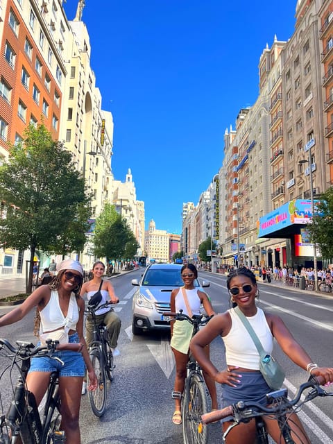 Best of Madrid: 3-Hour Guided Bike Tour in Small Groups - Starting near Retiro and Calle de Felipe IV