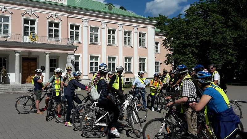 Best of Tallinn 2-Hour Bike Tour - How family-friendly is the ride?