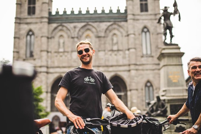 Bike / E-bike Tour : Downtown, Old Montreal, Waterfront by Fitz - Mount Royal Park gives the ride an early sense of place