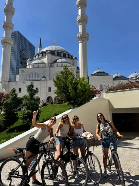 Bike or E-Bike Tour Tirana : Highlights & Grand Park Guided - Grand Park and the lake