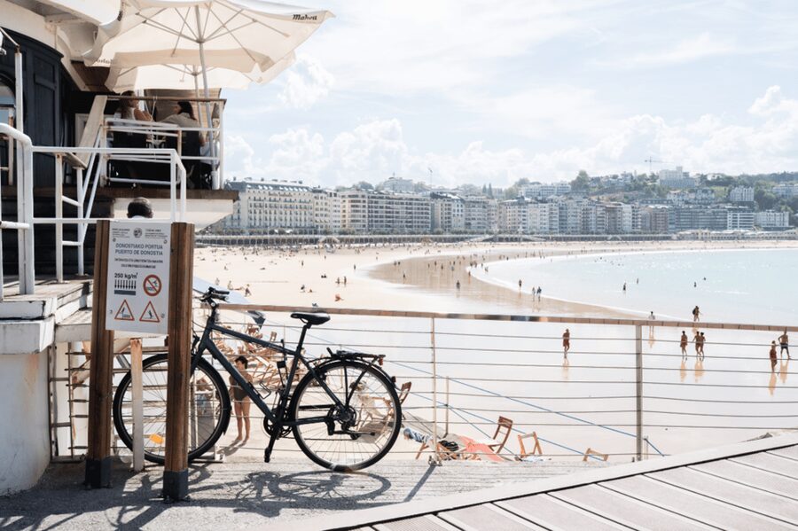 Bike Tour in San Sebastian - La Concha and the city’s Belle Époque center