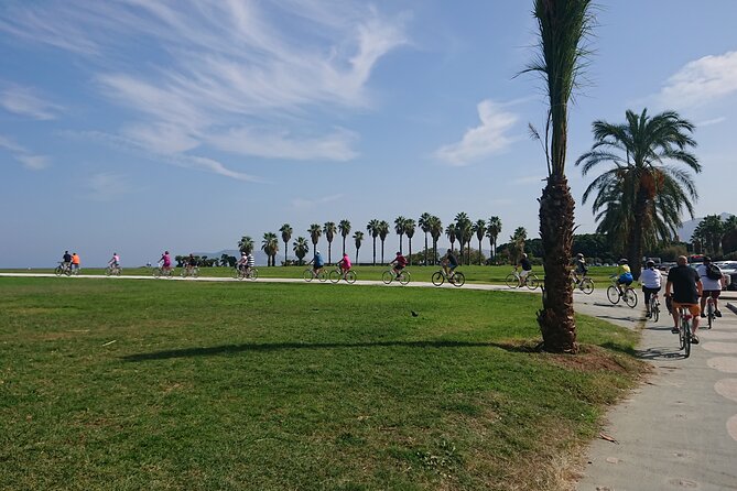 Bike tour of the historic center of Palermo with tasting - Teatro Massimo and modern Palermo