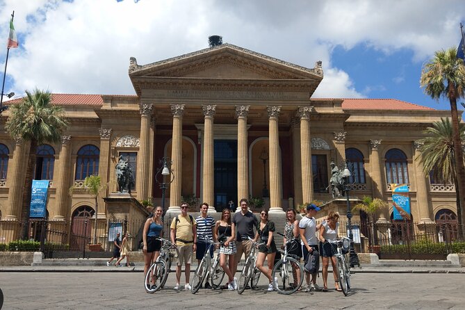 Bike tour of the historic center of Palermo with tasting - The harbor, La Cala, and Piazza Marina