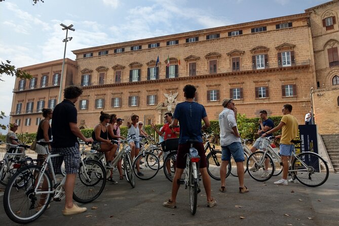Bike tour of the historic center of Palermo with tasting - Bicycles, helmets, children, and comfort