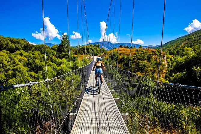 Bike & Wine Tour: Arrowtown to Valley of the Vines - Why this Arrowtown to Gibbston ride works so well