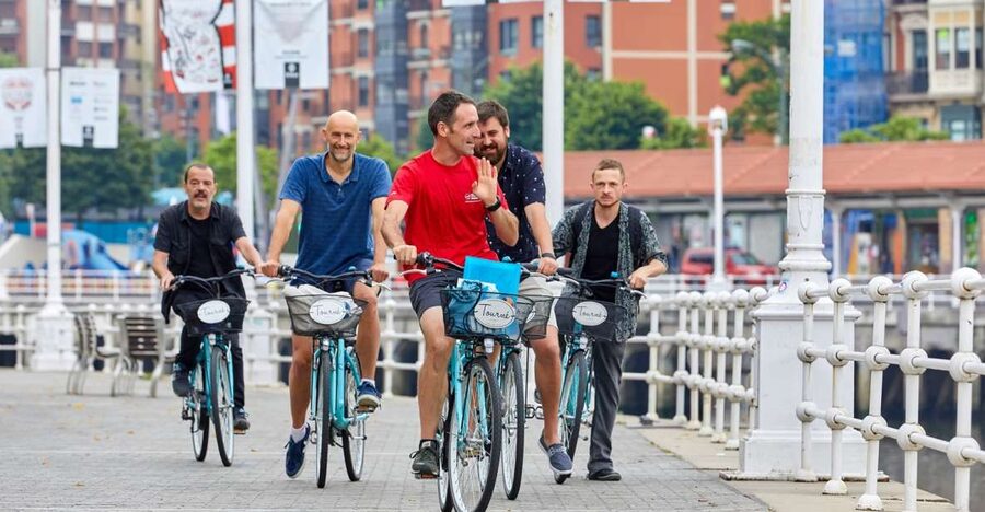 Bilbao: Guided Highlights Small Group or Private E-Bike Tour - The Guggenheim and Zubizuri Bridge