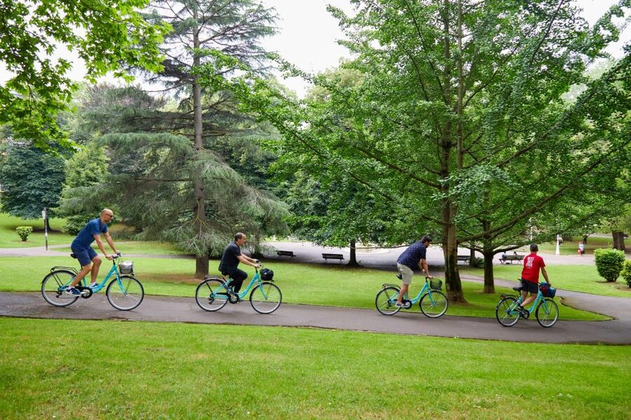 Bilbao: Guided Highlights Small Group or Private E-Bike Tour - What the three hours feel like on an e-bike