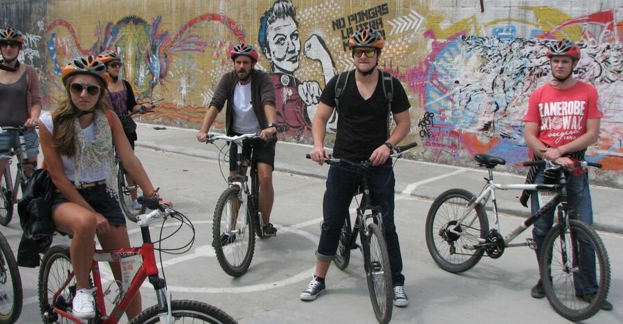 Bogota: Bicycle City Tour - Coffee, snacks, and the everyday side of Colombia