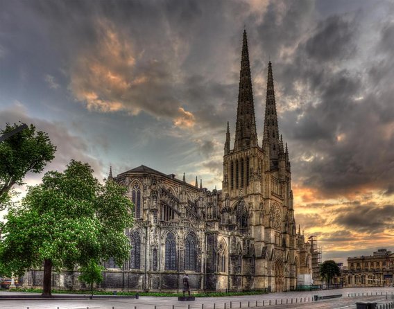 "Bordeaux by bicycle: a 3-hour tour immersive experience" - Key points to know before you ride