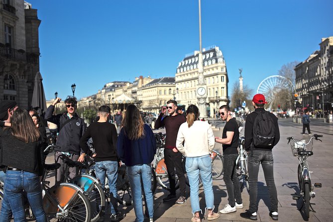"Bordeaux by bicycle: a 3-hour tour immersive experience" - Crossing Pont de Pierre to the right bank