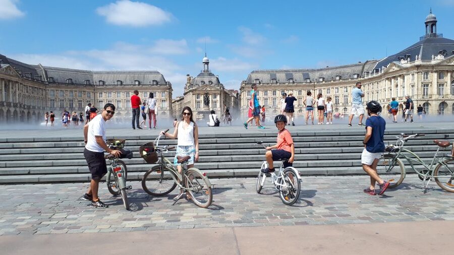 Bordeaux: Top Landmarks & Historic Bike Tour - Quai des Queyries and Darwin Eco-Systeme