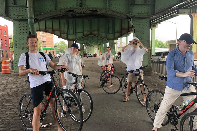 Brooklyn Neighborhoods Small-Group Bike Tour - DUMBO and the rebuilt waterfront