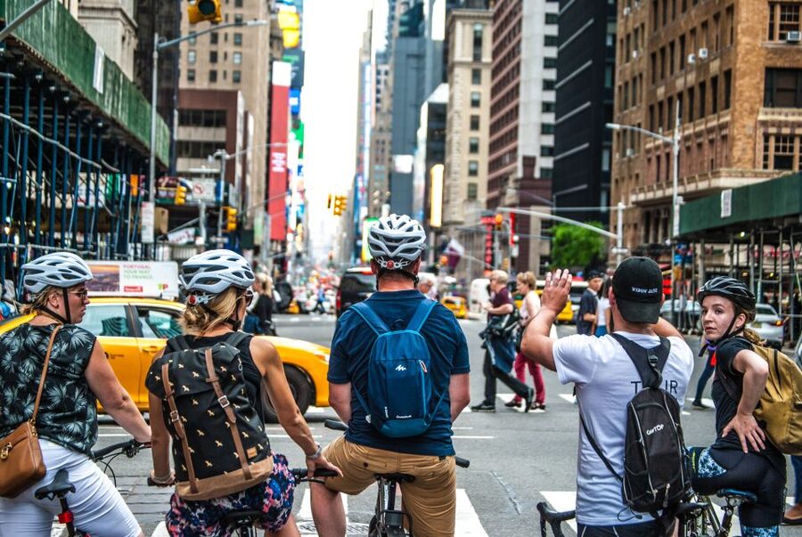 Brooklyn: Sightseeing Bike Tour with Local Guide - Brooklyn Heights finishes with history and river views