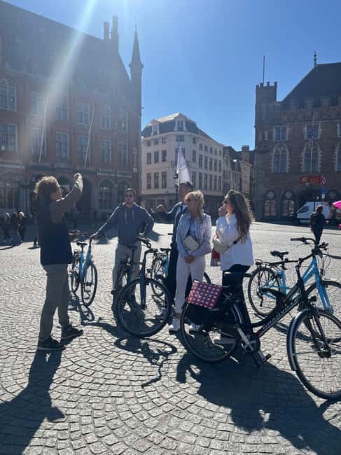 Bruges: Guided Bike Tour with a Local to Sights & Secrets - Windmills and the quieter green border