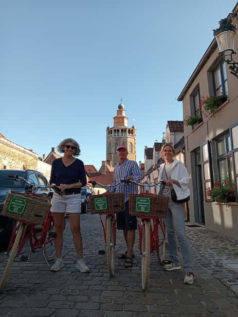 Bruges: Guided Retro Bike Tour of Highlights and Hidden Gems - Key points at a glance