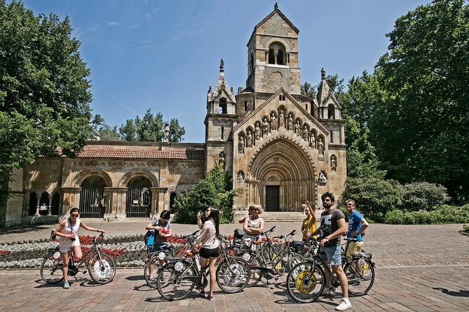 Budapest Bike Tour - St. Stephen’s Basilica and the heart of Pest