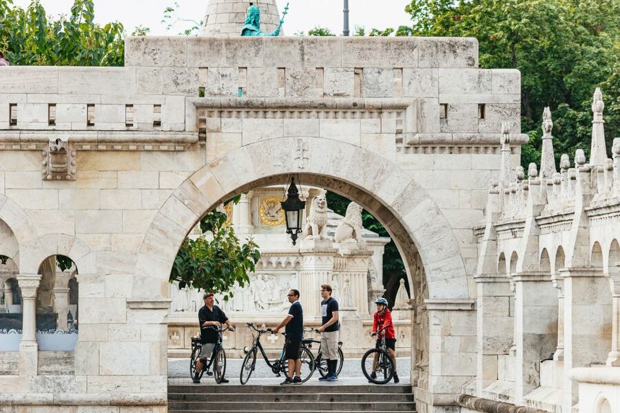 Budapest: Grand Sightseeing Bike Tour - Safety, fitness, and the e-bike question