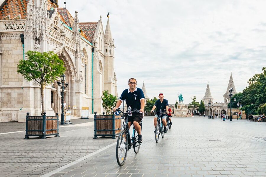 Budapest: Grand Sightseeing Bike Tour - Margaret Bridge and a pause on Margaret Island