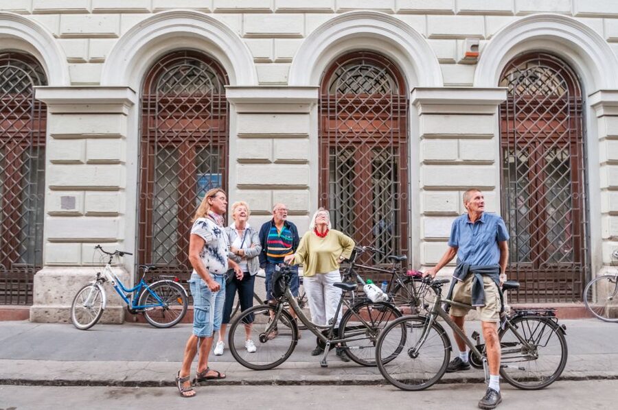 Budapest: Guided City Discovery Bike Tour - Andrassy Street and the Broadway of Budapest