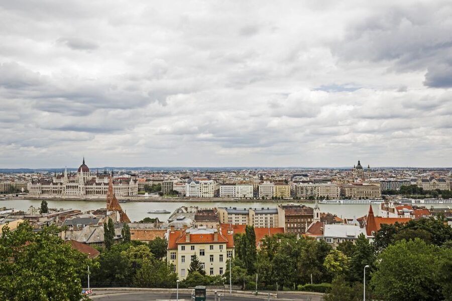 Budapest: Guided City Tour by E-Bike - Margaret Bridge and the pause on Margaret Island