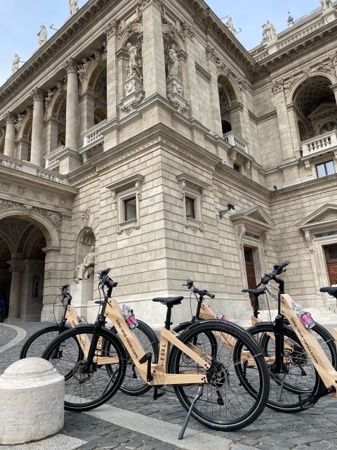 Budapest: Guided Downtown Electric Bike Tour - Crossing the Chain Bridge and climbing Castle Hill
