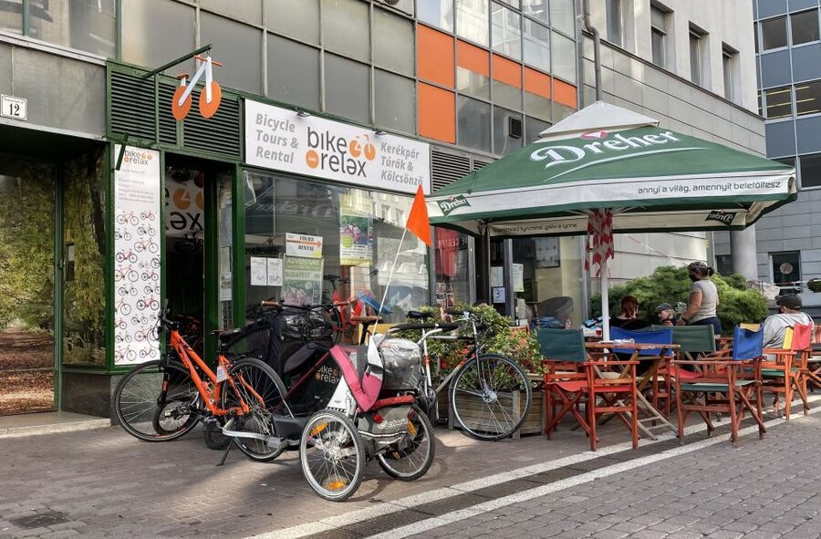 Budapest: Historic Downtown Bicycle Ride with Scenic Views - Liberty Square, Parliament, and the Danube