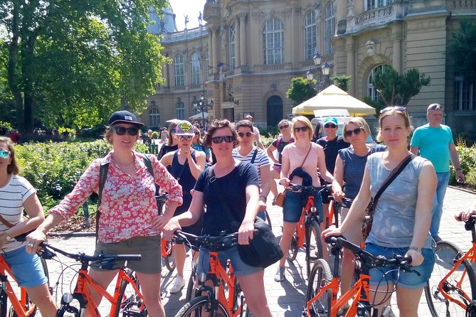Budapest Historic Downtown Bicycle Tour in small groups - Why a bicycle is a smart way to see Budapest