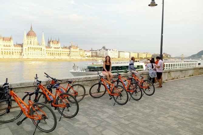 Budapest Historic Downtown Bicycle Tour in small groups - The Jewish Quarter sets the tone