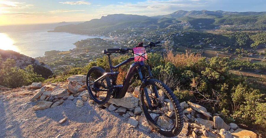 Calanques National Park: E-Mountain Bike with Virtual Guide - What to bring and how to prepare
