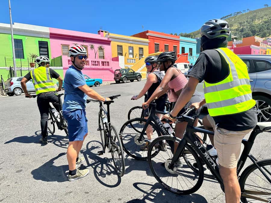 Cape Town: E-Bike City Tour - Sea Point Promenade and Mouille Point finish strongly