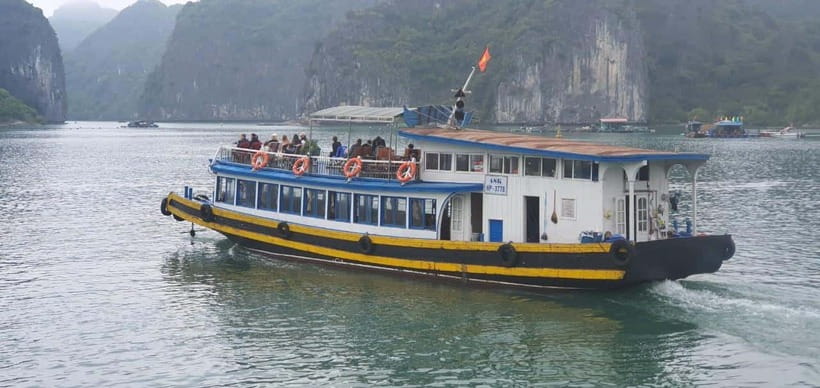 Cat Ba: Lan Ha, HaLong bay full day- biking, kayaking, lunch - Biking through Viet Hai village